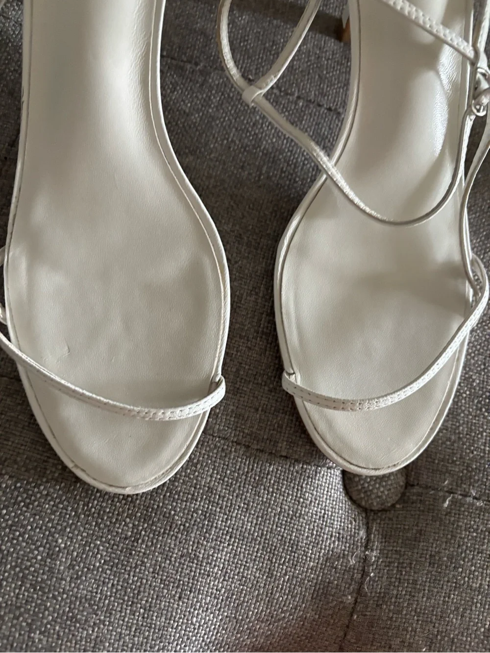 Tony Bianco Caprice Kitten Heel Leather Sandals White Kid Minimalist 9.5